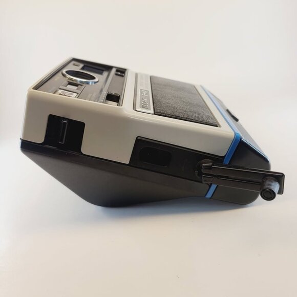 Kodak EK4 Instant Camera - Picture 7 of 10